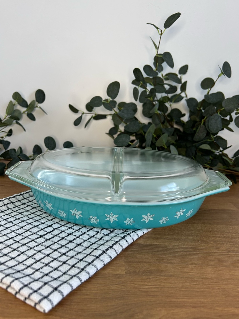 Vintage Pyrex Turquoise Snowflake 963 Divided Casserole w Lid 1.5 Qt